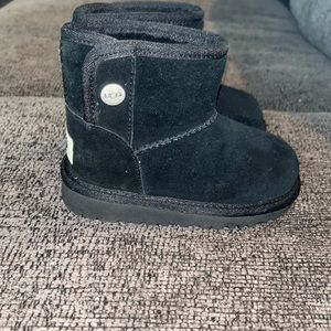 Black uggs toddler